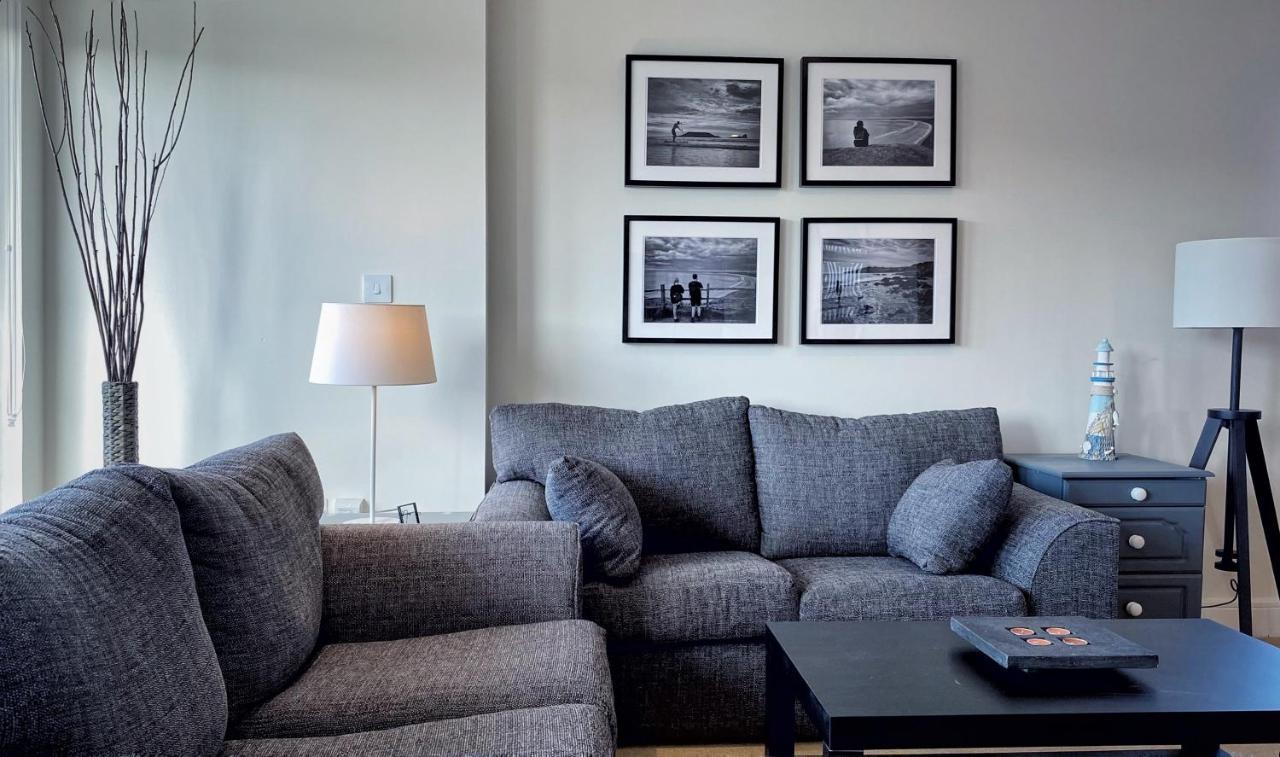 Artistic And Luxurious Apt With Sea View. Beach Side 스완지 외부 사진